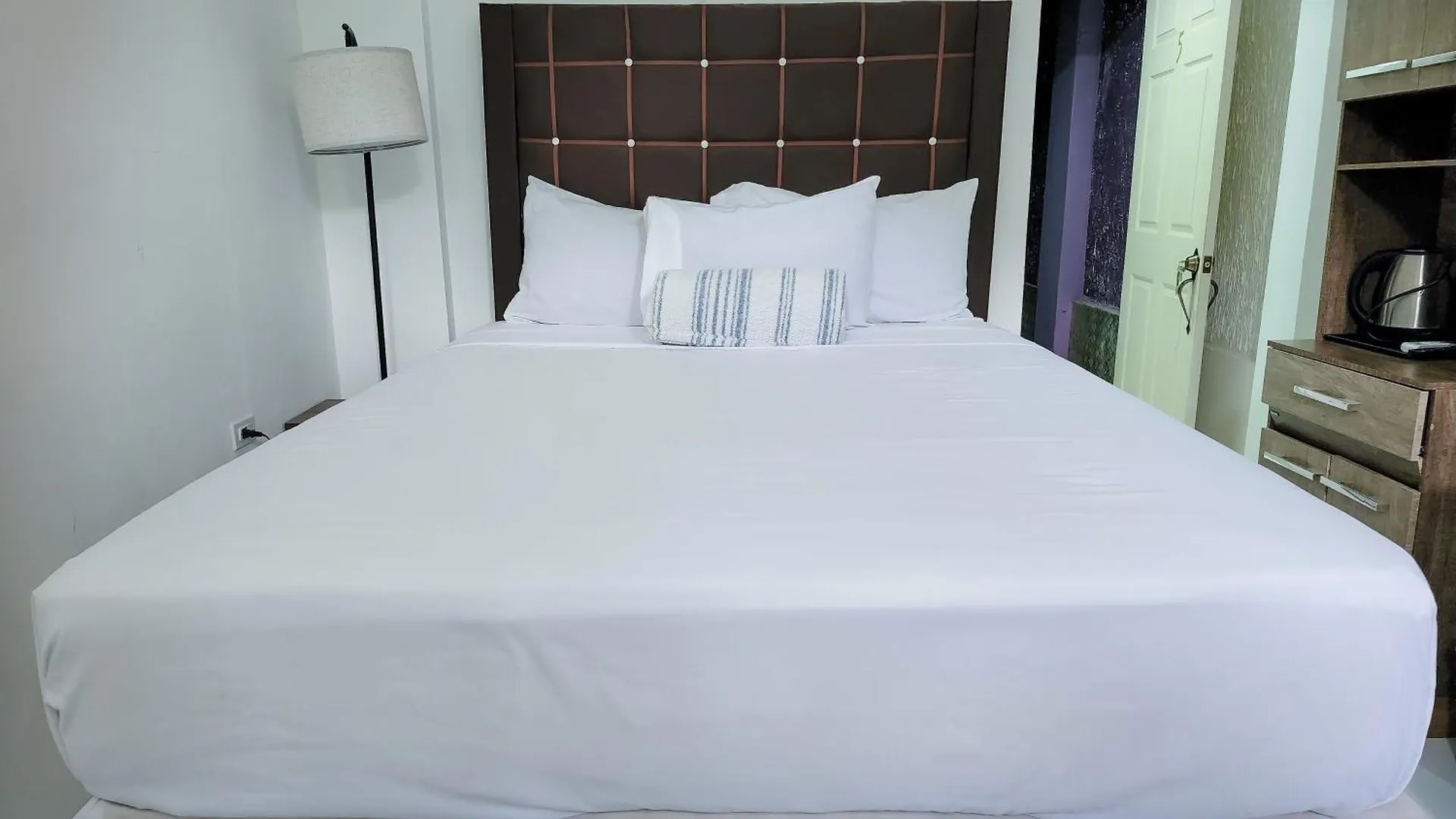 Hopewell Sky Beach Hotel ג'מייקה